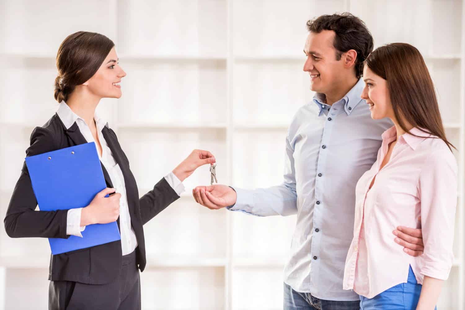 עסקאות מכר במקרקעין – המדריך המשפטי לרכישת או מכירת נכס